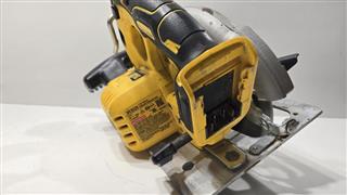 DEWALT DCS574
